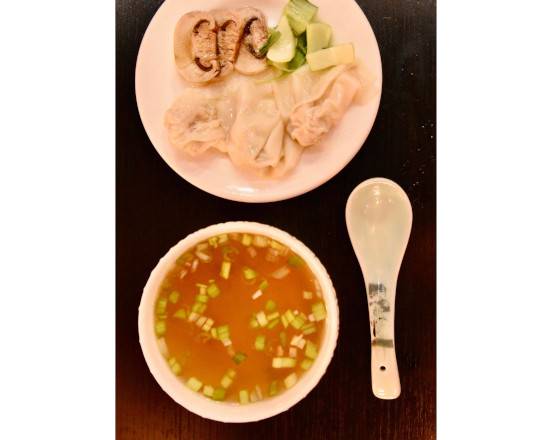303. Chicken Wonton Soup (雞肉雲吞湯)/person